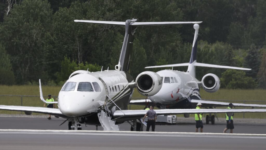 Carbon emissions of richest 1% equal to those of poorest 66%, Oxfam report finds Carbon emissions of richest 1% equal to those of poorest 66%, Oxfam report finds