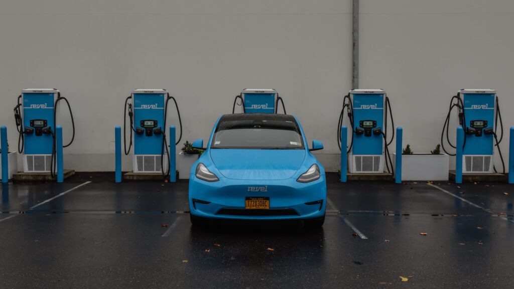 Analysts love these EV-related stocks, giving 2 of them more than 100% upside Analysts love these EV-related stocks, giving 2 of them more than 100% upside