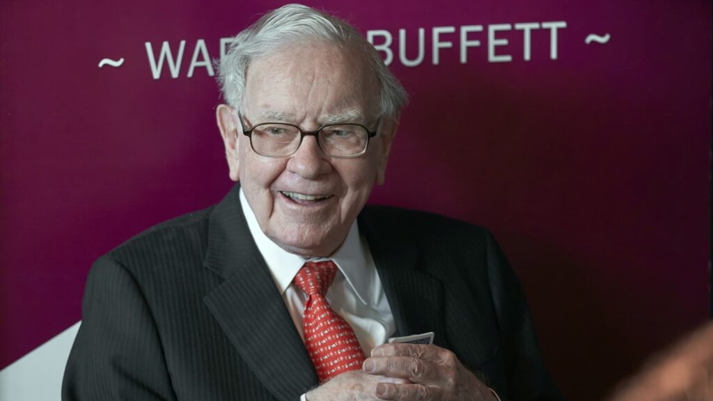 Warren Buffett makes big donation before Thanksgiving, assures shareholders Berkshire is built to last Warren Buffett makes big donation before Thanksgiving, assures shareholders Berkshire is built to last