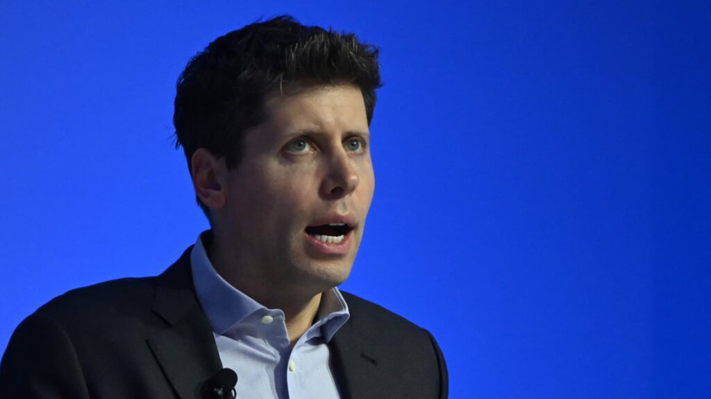 Former OpenAI CEO Sam Altman returns to headquarters for talks following his abrupt ouster Former OpenAI CEO Sam Altman returns to headquarters for talks following his abrupt ouster
