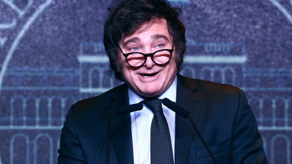 Trump-admiring populist Milei wins in Argentina, edging the country closer to a dollarized economy Trump-admiring populist Milei wins in Argentina, edging the country closer to a dollarized economy