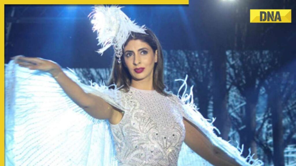 ‘Second-hand embarrassment’: Shweta Nanda’s old video of ramp walk in embellished dress leaves netizens in splits ‘Second-hand embarrassment’: Shweta Nanda’s old video of ramp walk in embellished dress leaves netizens in splits