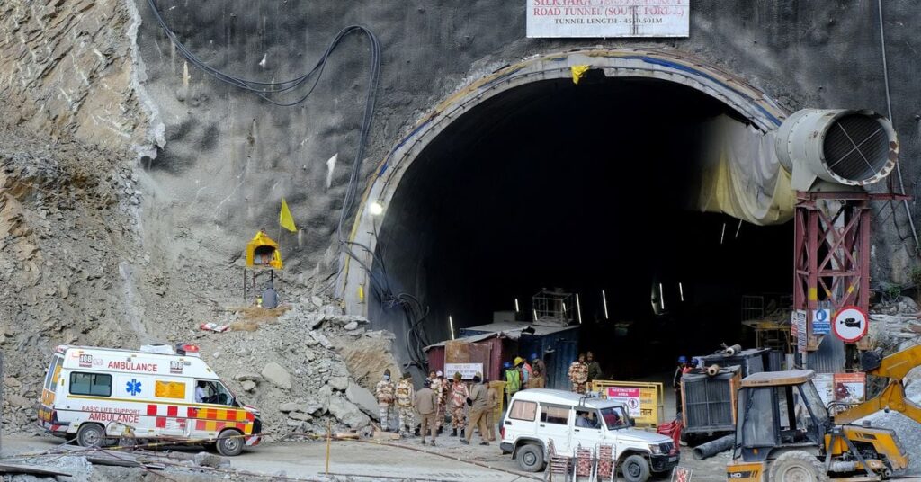 Indian rescue effort for 41 trapped in tunnel breaks through steel obstacle Indian rescue effort for 41 trapped in tunnel breaks through steel obstacle