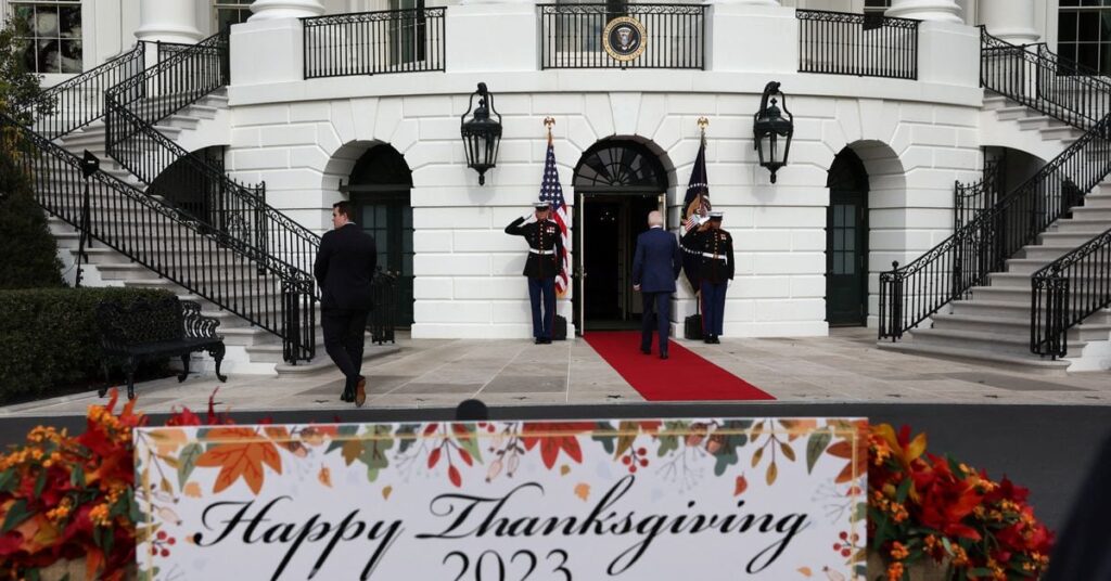 Americans celebrate Thanksgiving on edge over world events Americans celebrate Thanksgiving on edge over world events