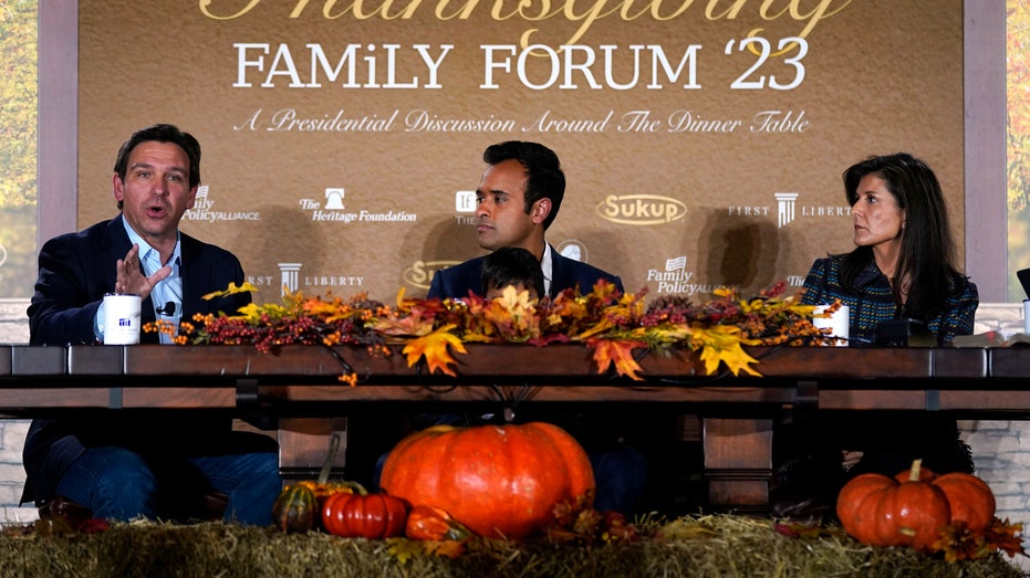 Desantis, Haley, Ramaswamy, sitting side-by-side, get personal during ‘family discussion’ in Iowa Desantis, Haley, Ramaswamy, sitting side-by-side, get personal during ‘family discussion’ in Iowa