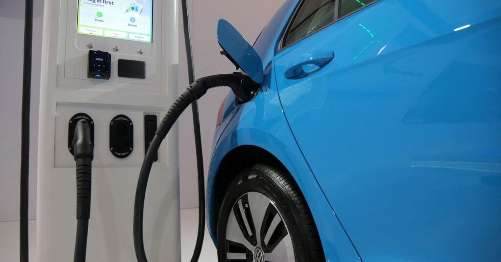 Canada’s EV charging strategy reaches fork in the road Canada’s EV charging strategy reaches fork in the road
