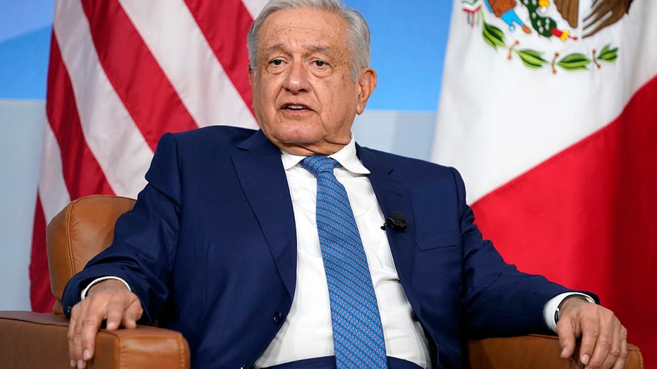 Mexico’s president praises Biden for not building border walls Mexico’s president praises Biden for not building border walls