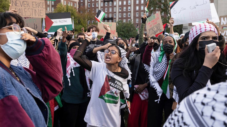 Lawmakers send letter to New York Gov. Hochul calling for ban of pro-Hamas student group Lawmakers send letter to New York Gov. Hochul calling for ban of pro-Hamas student group