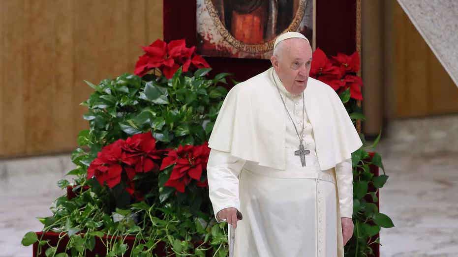 Pope Francis dines with transgender women for Vatican luncheon Pope Francis dines with transgender women for Vatican luncheon