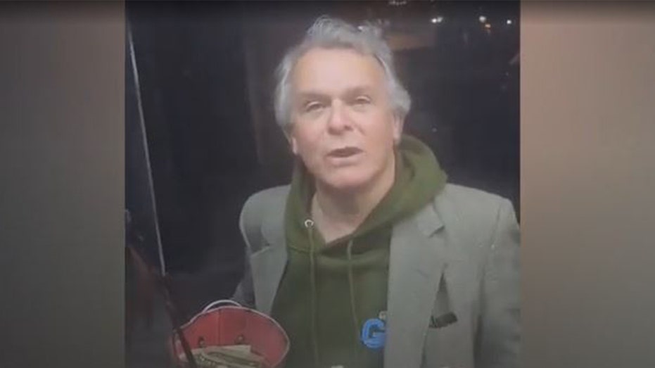 Viral videos show former Obama official launch racist rants against New York City food cart vendor Viral videos show former Obama official launch racist rants against New York City food cart vendor