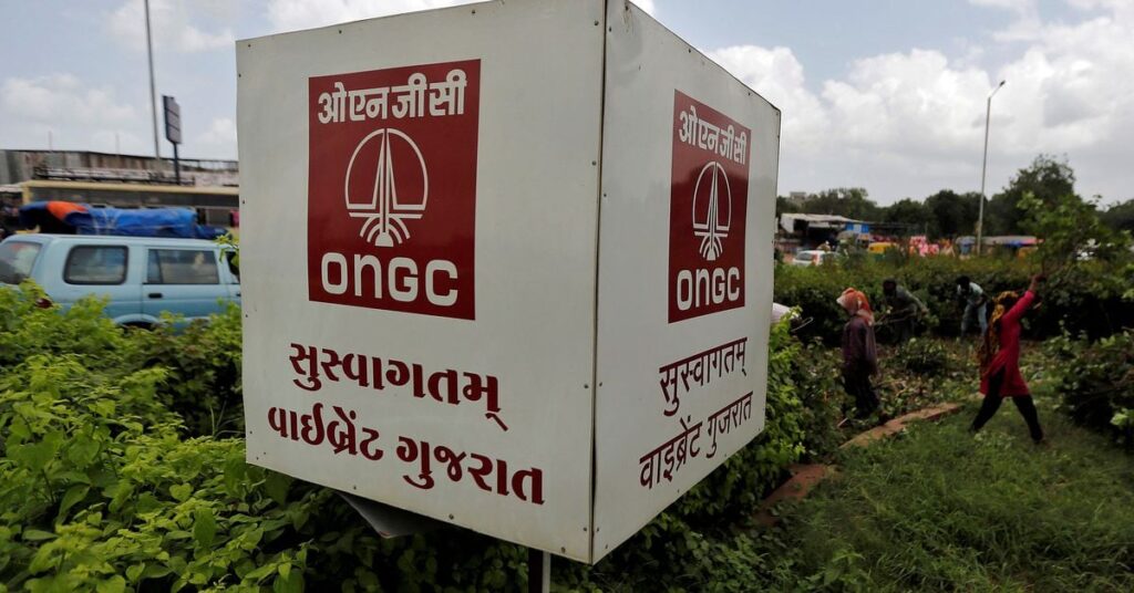 Exclusive: India plans to ask ONGC to consider rights issue to fund HPCL -sources Exclusive: India plans to ask ONGC to consider rights issue to fund HPCL -sources