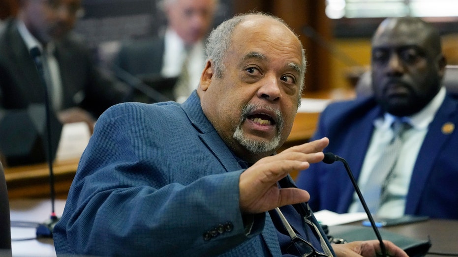 Top Mississippi Democrat gets 2 years probation in tax case Top Mississippi Democrat gets 2 years probation in tax case
