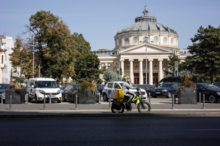 Conned, exploited, trapped: Romania’s new flock of Asian delivery riders Conned, exploited, trapped: Romania’s new flock of Asian delivery riders