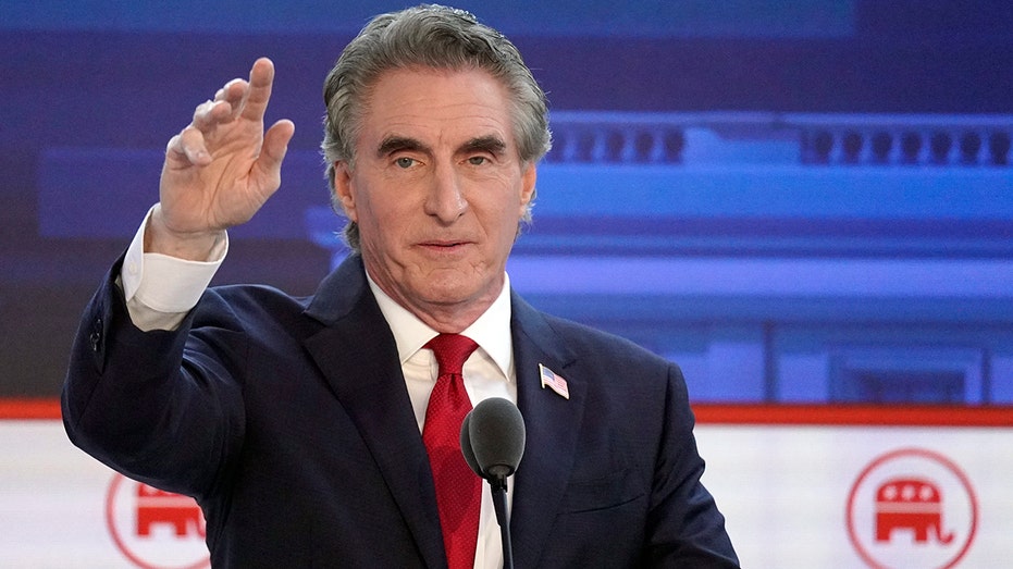 North Dakota Gov. Doug Burgum suspends Republican presidential campaign