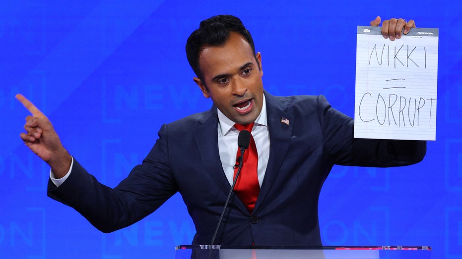 Vivek Ramaswamy’s quadruples down on fiery attacks at fourth GOP debate, calls Haley ‘fascist’