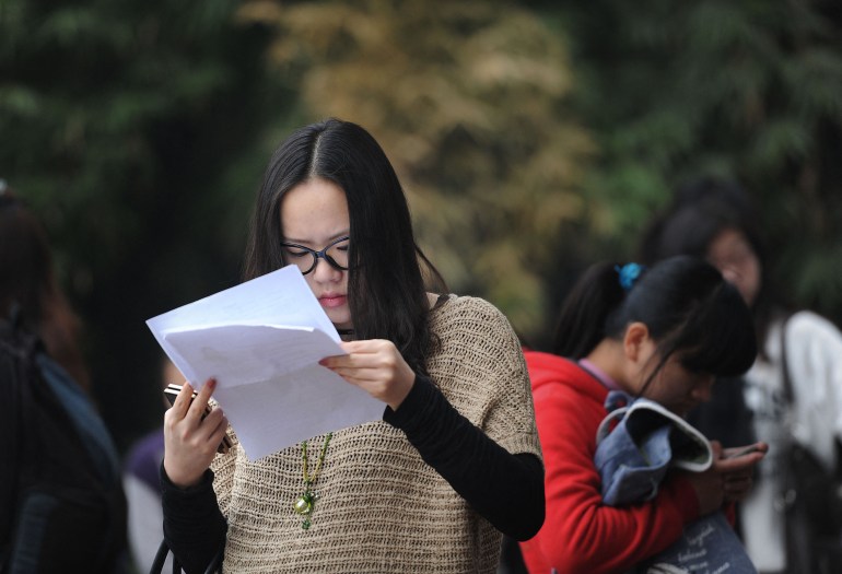 China’s youth compete for stable gov’t jobs in unstable economic times