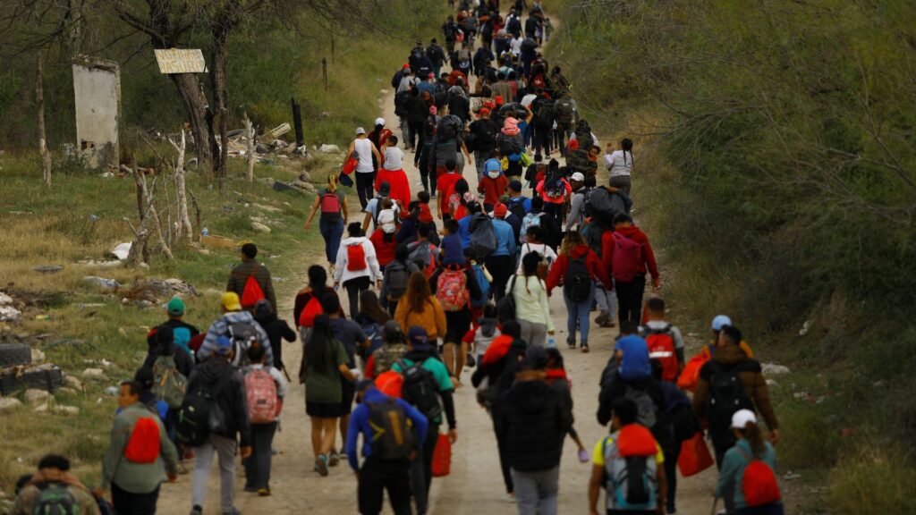 Can Mexico alone curb the flow of migrants to the United States? Can Mexico alone curb the flow of migrants to the United States?