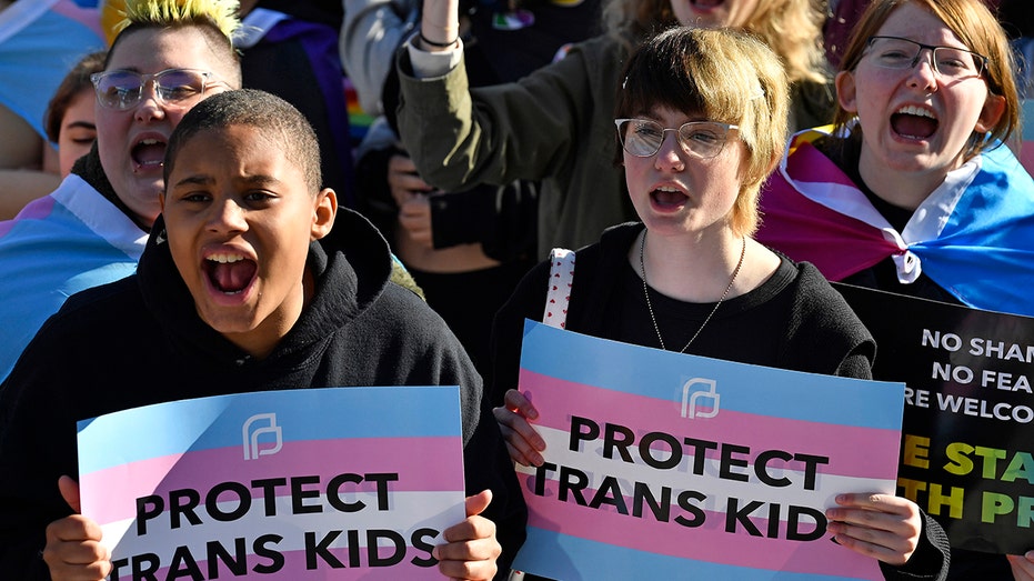 ACLU sues Ohio over law banning minors from puberty blockers, hormone replacement ACLU sues Ohio over law banning minors from puberty blockers, hormone replacement