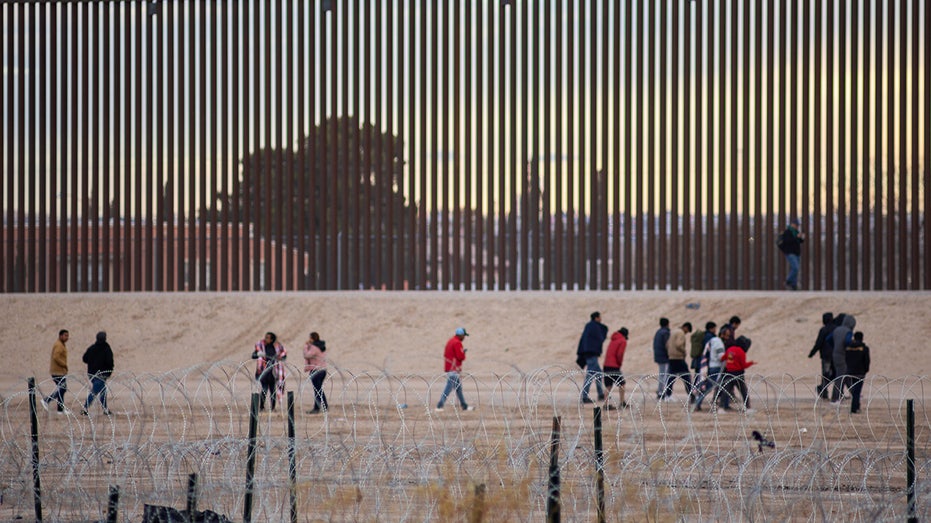 Fifth Circuit continues block on Texas immigration law Fifth Circuit continues block on Texas immigration law