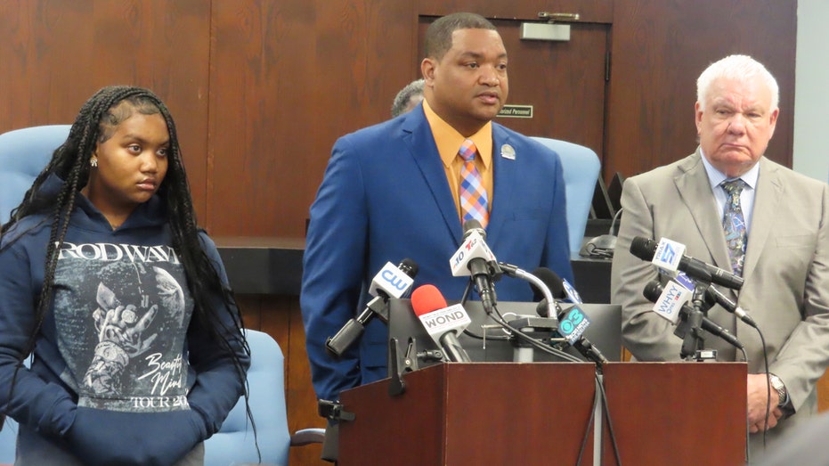 Atlantic City mayor, wife charged with abusing, assaulting teenage daughter: ‘smack the weave out of her head’