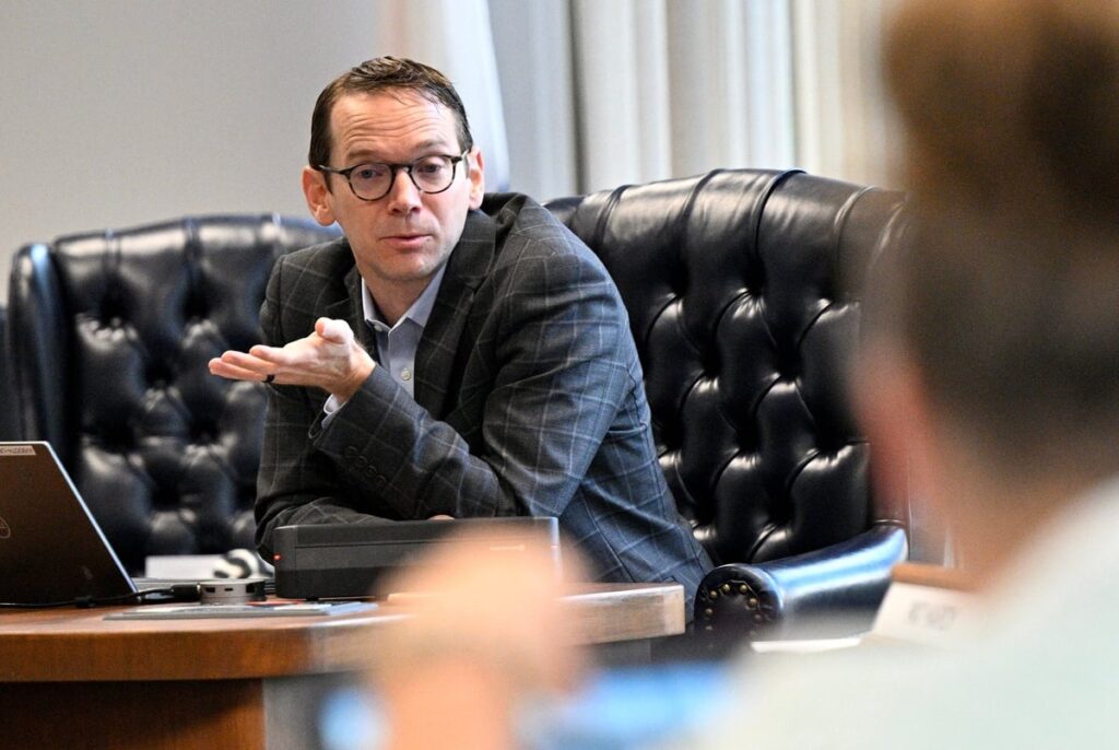 Dozens of Texas school districts press state to suspend new student data reporting system