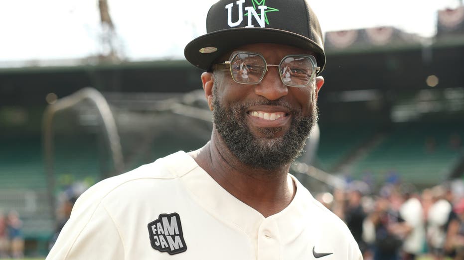 Harris conducts radio interviews with comedian Rickey Smiley and Spanish-language show in Phoenix Harris conducts radio interviews with comedian Rickey Smiley and Spanish-language show in Phoenix