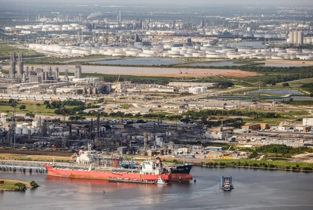 Texas’ economy could take a hit if Houston dockworkers’ strike persists