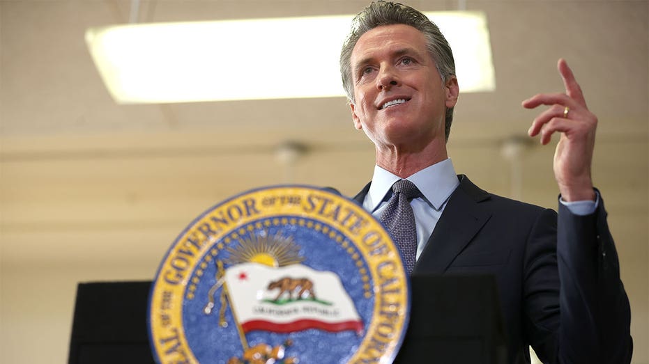 800-plus bills left on Newsom’s desk illustrate California’s overregulation problem: experts 800-plus bills left on Newsom’s desk illustrate California’s overregulation problem: experts