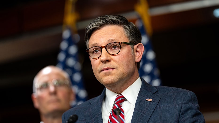 House GOP doubts grow as Johnson digs in on funding fight: ‘Playing with a government shutdown’ House GOP doubts grow as Johnson digs in on funding fight: ‘Playing with a government shutdown’