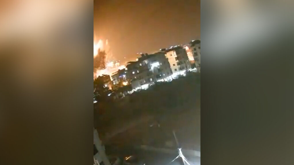 Video shows huge explosion from Israeli strike south of Beirut Video shows huge explosion from Israeli strike south of Beirut