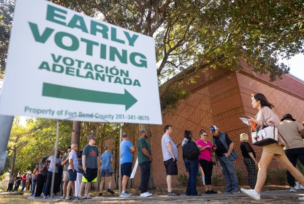 Long lines but few problems as Texas wraps the first week of early voting Long lines but few problems as Texas wraps the first week of early voting