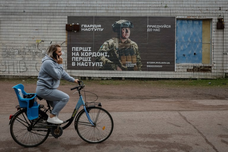 To boost Ukraine’s army, feared patrols hunt for potential conscripts To boost Ukraine’s army, feared patrols hunt for potential conscripts
