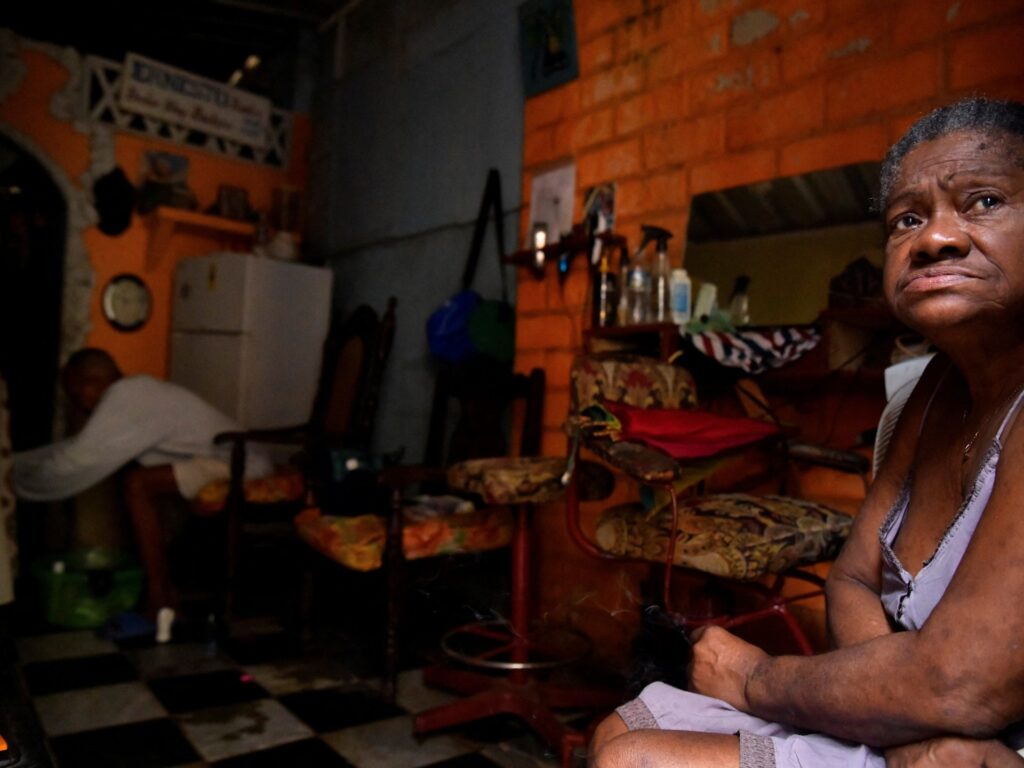 Cuba struggles to get energy grid back online after nationwide blackout Cuba struggles to get energy grid back online after nationwide blackout