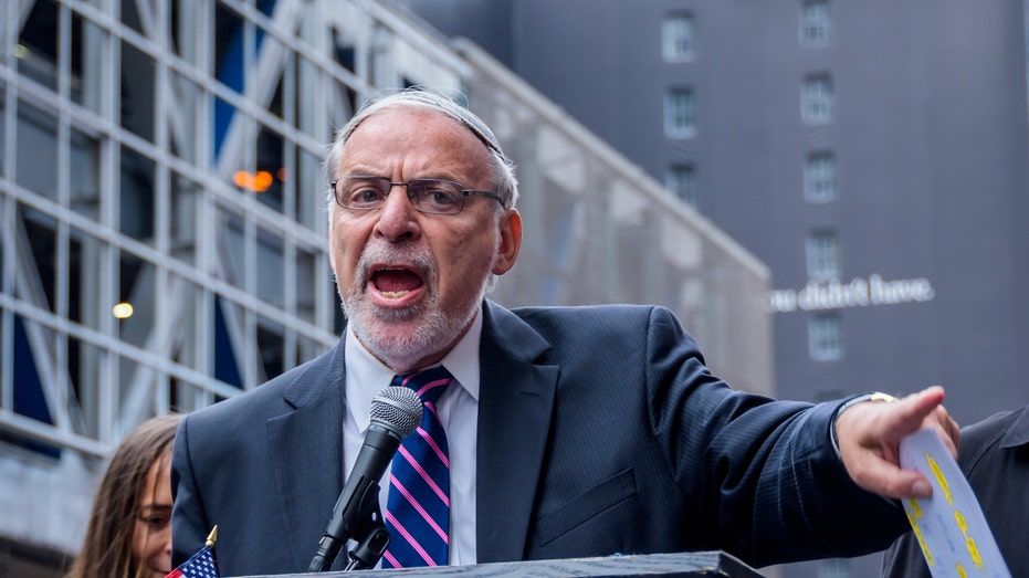 Former Dem Dov Hikind blasts Clinton, Harris for comparing Trump rally to Nazis: ‘So freaking desperate’ Former Dem Dov Hikind blasts Clinton, Harris for comparing Trump rally to Nazis: ‘So freaking desperate’