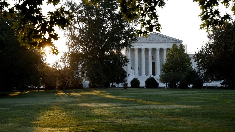 Supreme Court temporarily halts lower court ruling ordering 1,600 voters back on Virginia voter rolls Supreme Court temporarily halts lower court ruling ordering 1,600 voters back on Virginia voter rolls