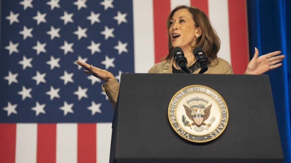 Harris calls Trump debate decision a ‘pretty weak move,’ praises Native community at Arizona rally Harris calls Trump debate decision a ‘pretty weak move,’ praises Native community at Arizona rally