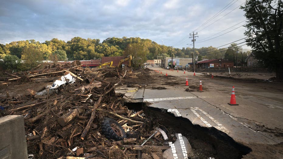 Politics hijacks hurricane devastation in the South, Biden calls Trump a liar Politics hijacks hurricane devastation in the South, Biden calls Trump a liar