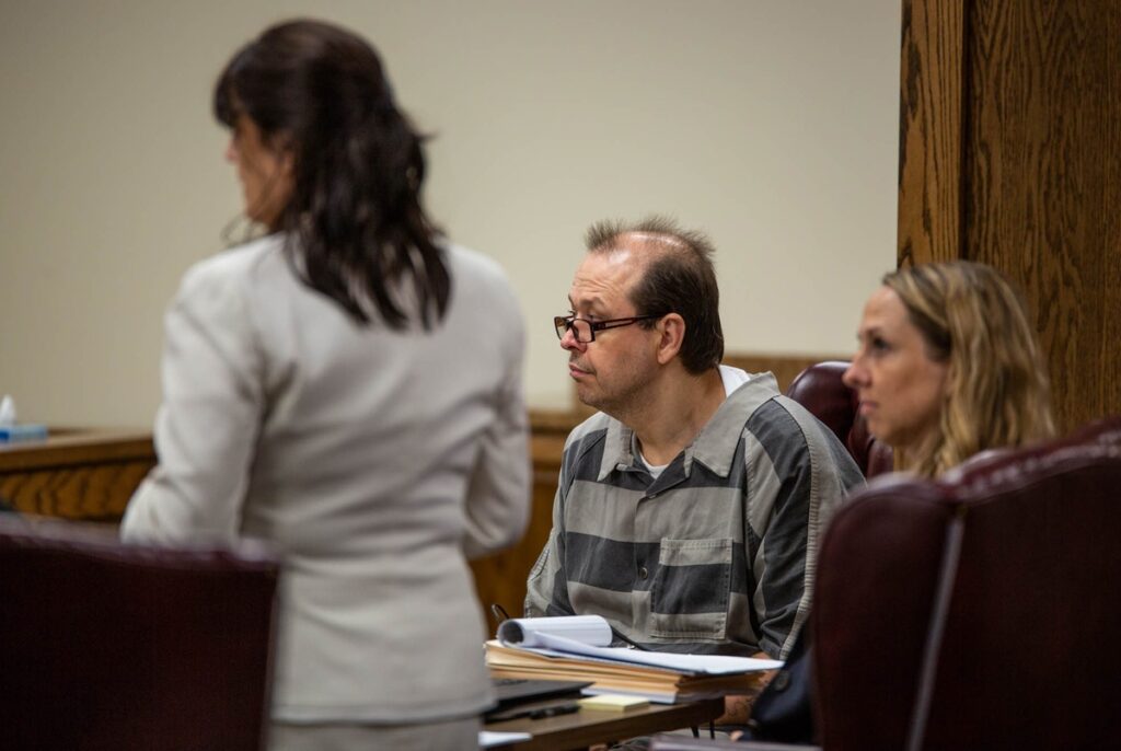 With little say over Robert Roberson’s fate, Texas lawmakers take extraordinary steps to buy him more time With little say over Robert Roberson’s fate, Texas lawmakers take extraordinary steps to buy him more time