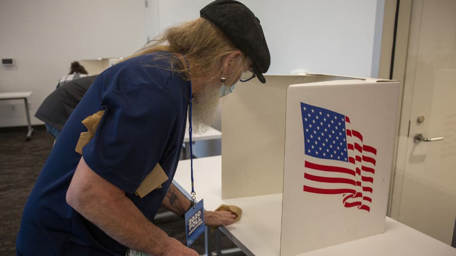 Early voting begins in Iowa, Kansas, Nevada, Oregon, Rhode Island Early voting begins in Iowa, Kansas, Nevada, Oregon, Rhode Island