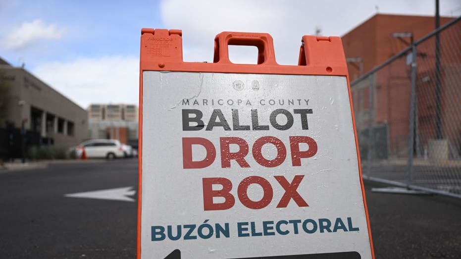Arizona begins in-person and absentee voting, here’s what you need to know Arizona begins in-person and absentee voting, here’s what you need to know