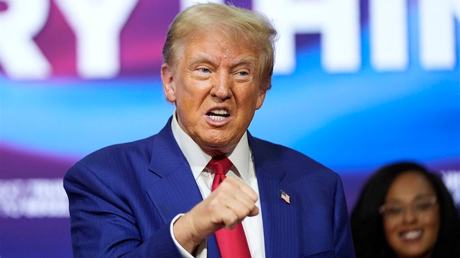 More than 230 doctors and health care professionals call on Trump to release medical records More than 230 doctors and health care professionals call on Trump to release medical records