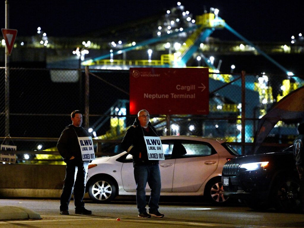 Canada orders binding arbitration to end port lockout Canada orders binding arbitration to end port lockout