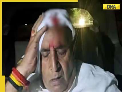 Ex-Maharashtra minister Anil Deshmukh injured after car attacked with stones in Katol Ex-Maharashtra minister Anil Deshmukh injured after car attacked with stones in Katol