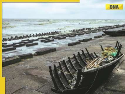 Cyclone Fengal: Coastal areas witness changes in weather with high tides, rain in Tamil Nadu Cyclone Fengal: Coastal areas witness changes in weather with high tides, rain in Tamil Nadu