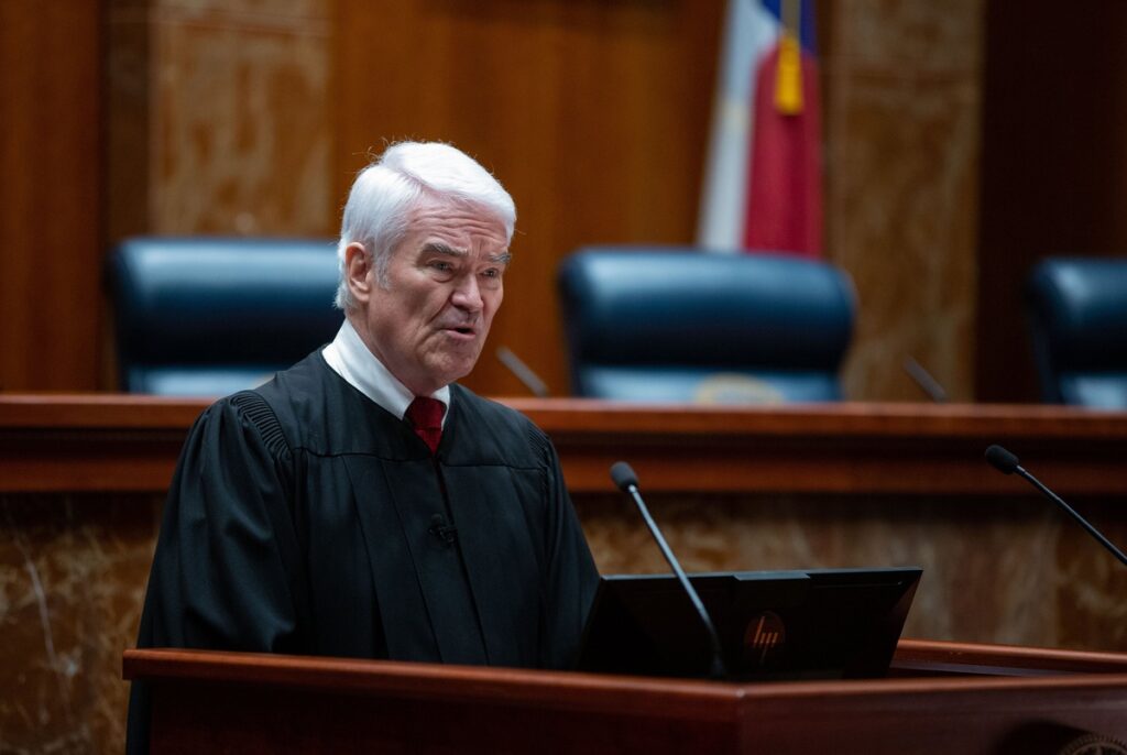 As Texas Chief Justice Nathan Hecht prepares to retire, he reflects on the Supreme Court he helped change As Texas Chief Justice Nathan Hecht prepares to retire, he reflects on the Supreme Court he helped change