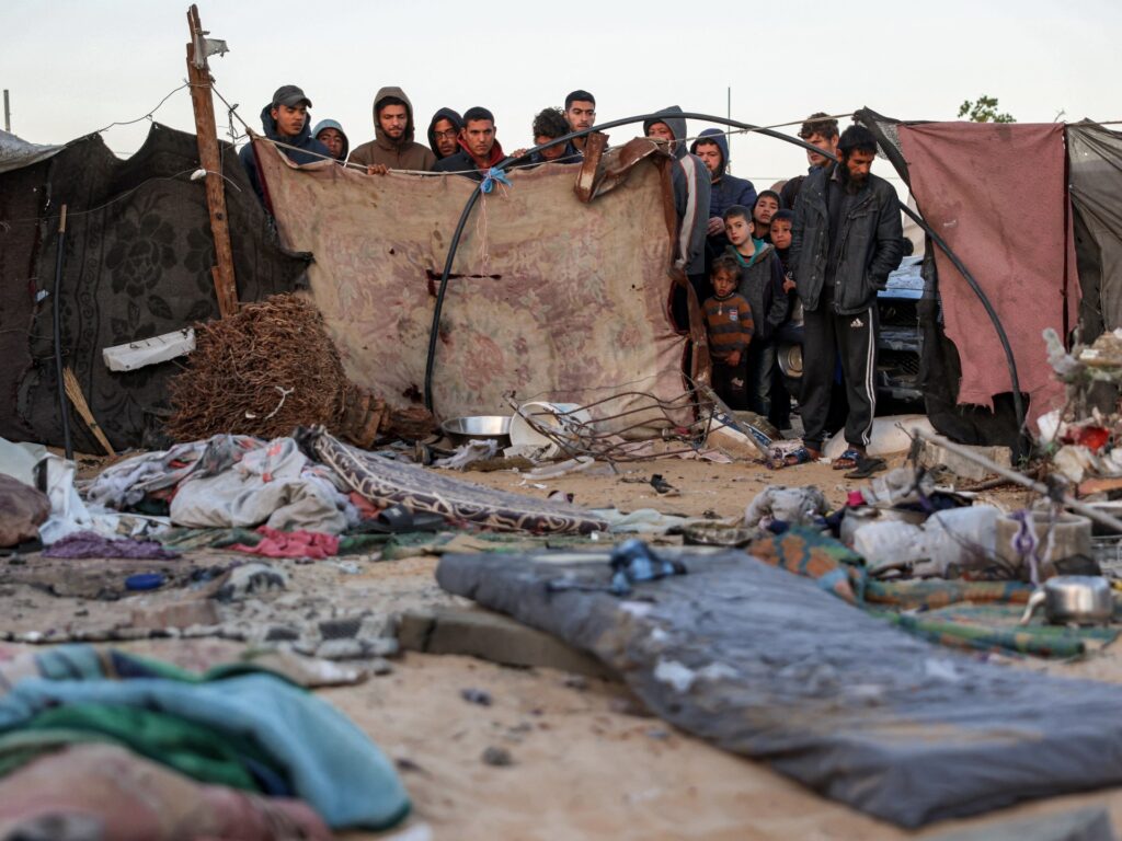 Israeli forces kill dozens in Gaza as ceasefire talks face challenges Israeli forces kill dozens in Gaza as ceasefire talks face challenges