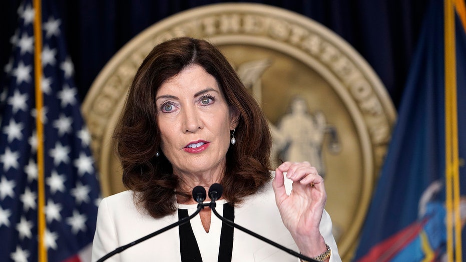 Economic experts pan Hochul’s ‘inflationary’ ‘inflation refunds’: ‘Not difficult math’ Economic experts pan Hochul’s ‘inflationary’ ‘inflation refunds’: ‘Not difficult math’