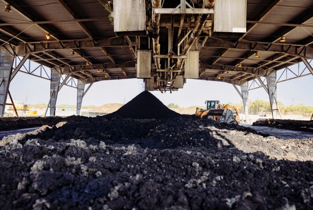 Texas lawmaker files bill to reduce “forever chemicals” in sewage-based fertilizer Texas lawmaker files bill to reduce “forever chemicals” in sewage-based fertilizer