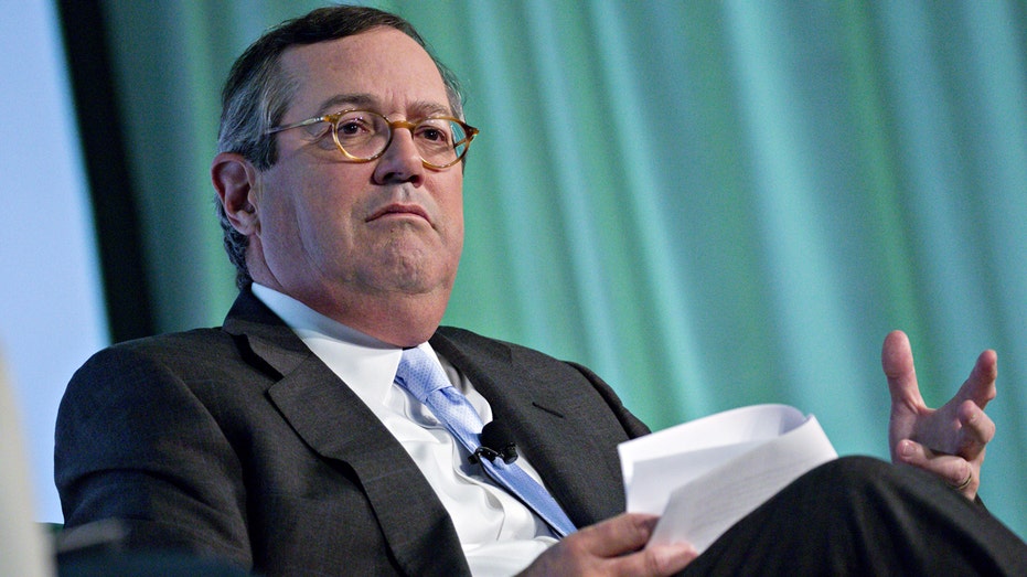 Trump picks Warren Stephens to serve as US ambassador to UK Trump picks Warren Stephens to serve as US ambassador to UK