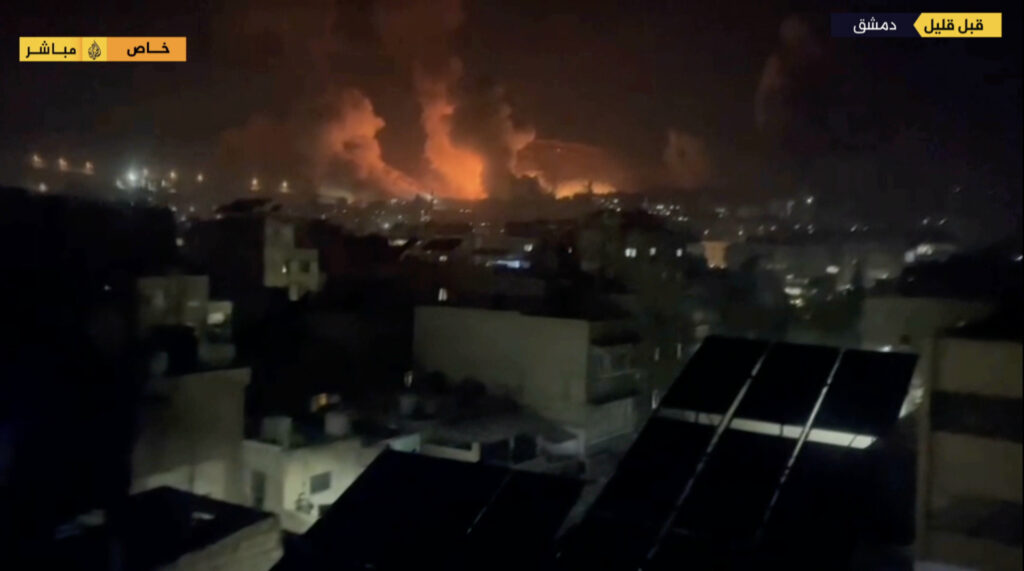 Israel launches large-scale attack on Syria Israel launches large-scale attack on Syria